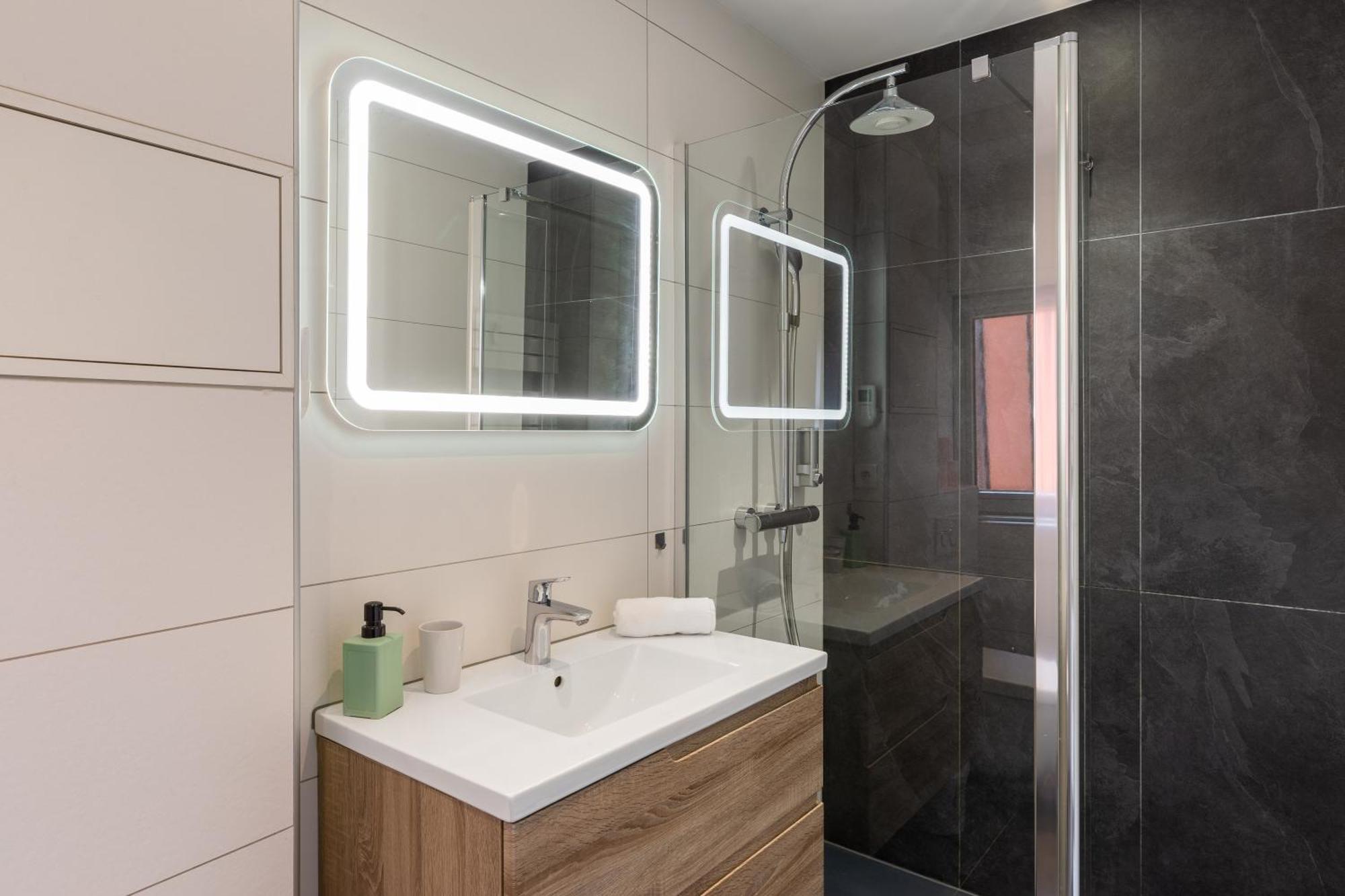 Travel Homes - The Rokst: Rare, Central And Modern Colmar Buitenkant foto